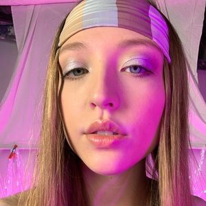 Meet your Posher, Arianna